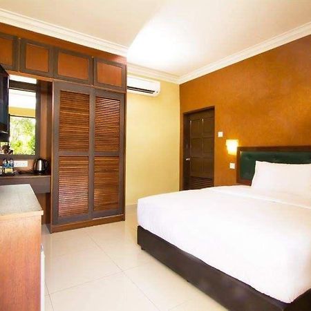 New Kesuma Villa Exclusive Stay Parit Raja Luaran gambar